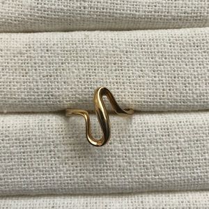 Vintage Gold Ring with Abstract Design
